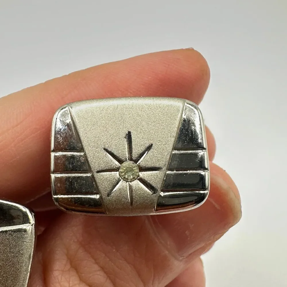 Men’s vintage silver toned cuff‎ links with cz stone!